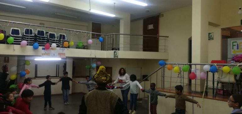 Fiestas de cierre de trimestre en la Escuela Intercultural. La U.A.MI animará en el derbi Depor-Celta